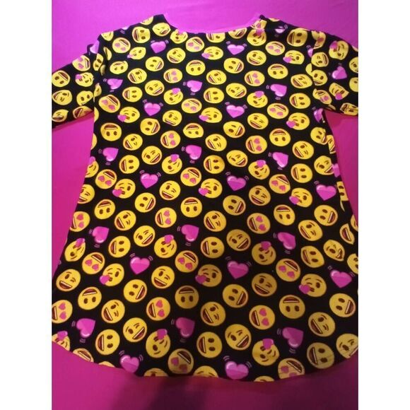 Emoji brand Ladies Velour Night Shirt - Size: Large (0644) - Picture 6 of 8